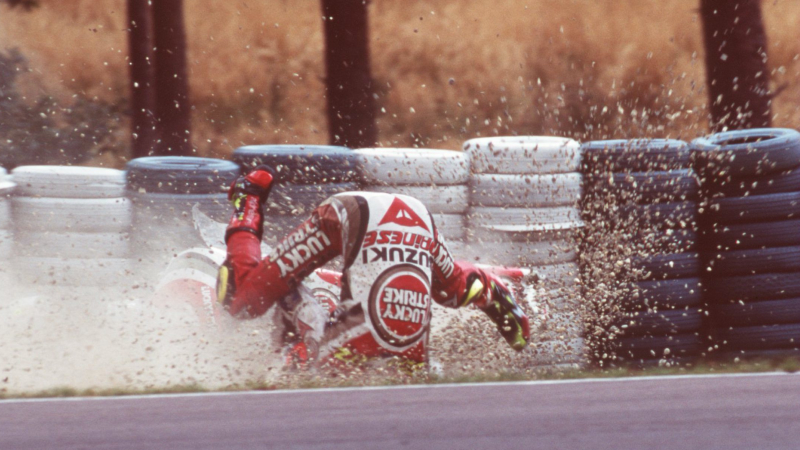 Schwantz crashes out in qualifying for the 1994 Czech Grand Prix. Photo credit: Allsport UK/Getty Images